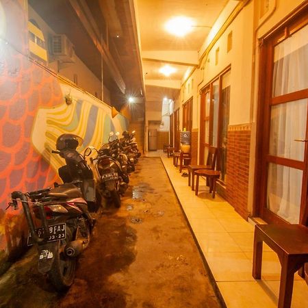 Putra Dadi Guest House Чангу Экстерьер фото