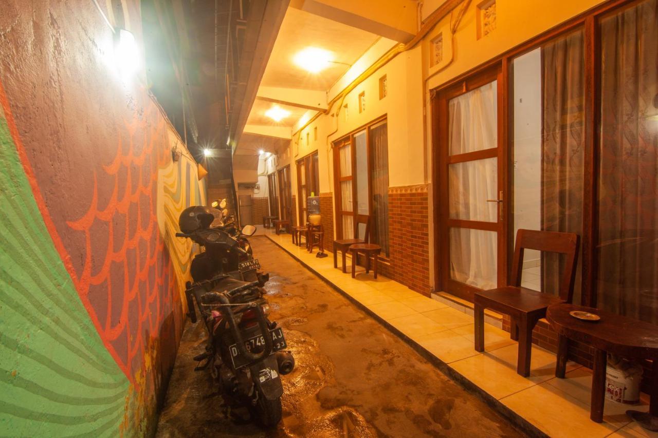 Putra Dadi Guest House Чангу Экстерьер фото